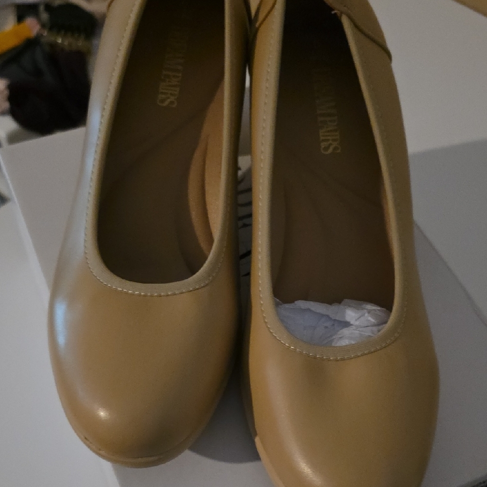 Dream Pairs Tan Women's Heels
